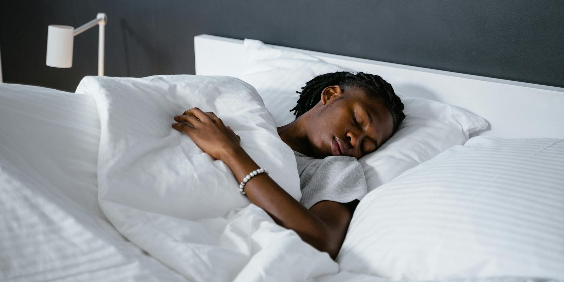 Canabisul în 2026: cum îți dai seama că nu mai e „relaxare”