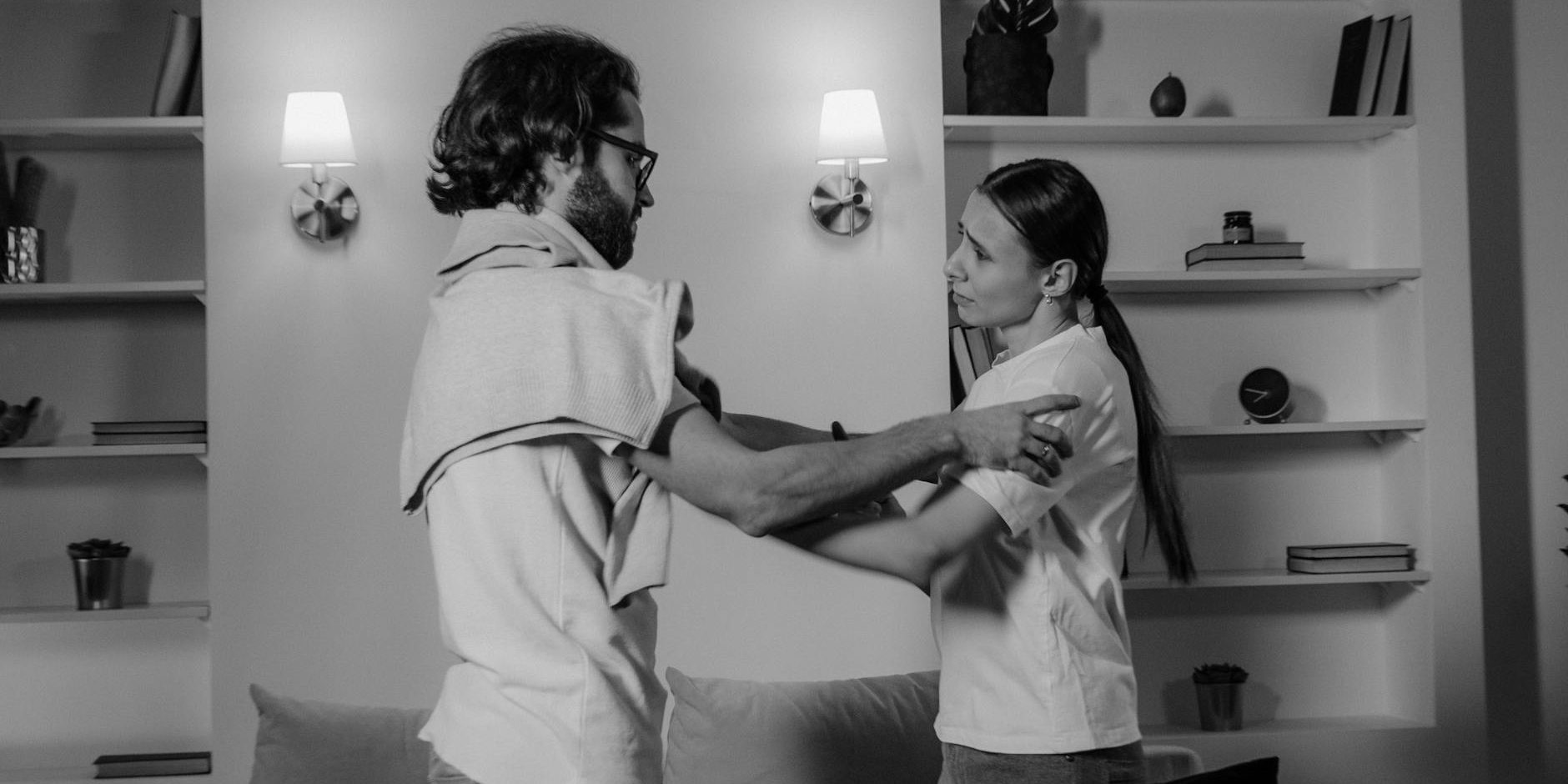 Codependența: cum să ajuți fără să întreții cercul vicios al consumului