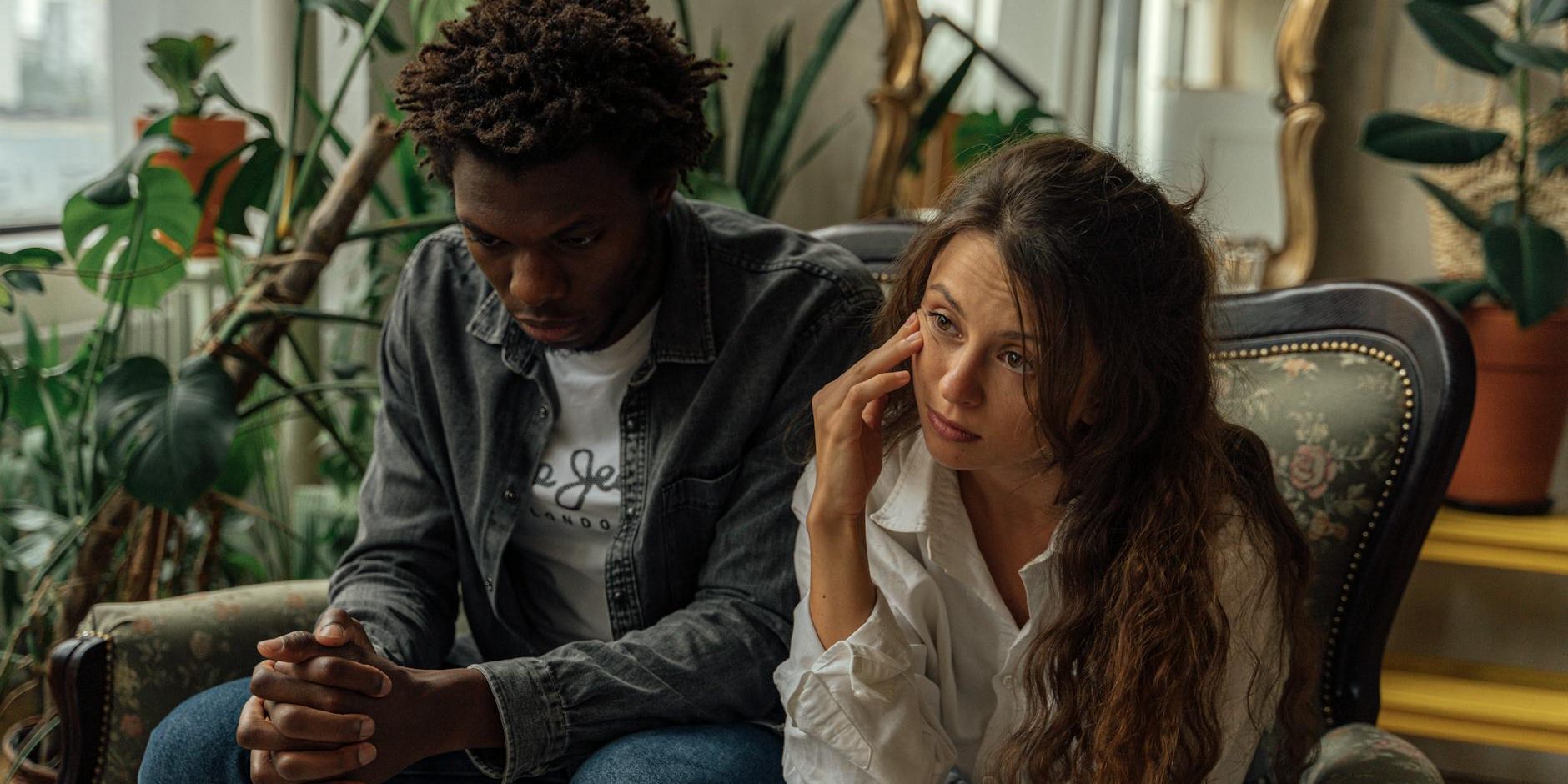 Cum recunoști dependența ascunsă în 2026 (la tine sau la cineva drag)